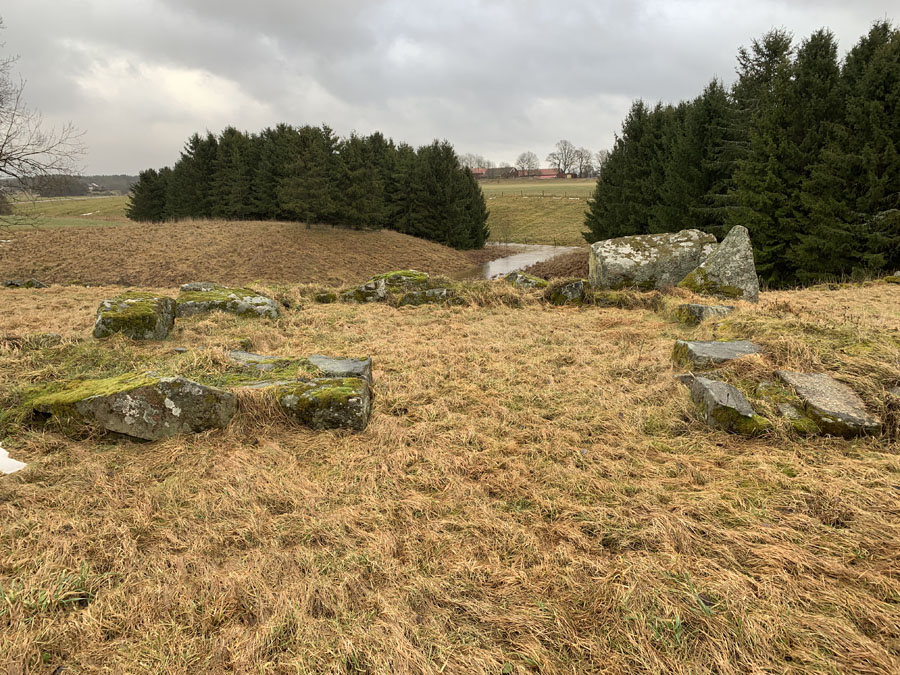 Höljebacka kyrkoruin